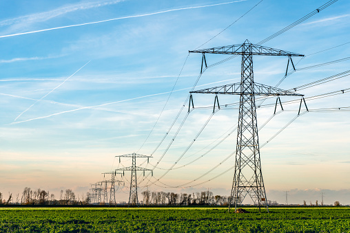 ÜZERİNDEN ELEKTRİK DİREĞİ GEÇEN ARAZİNİN TAZMİNAT HAKKI